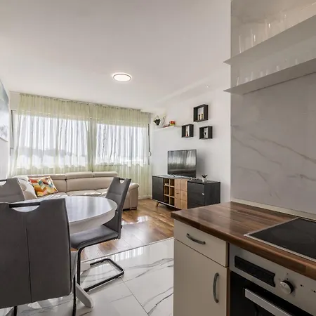 Appartement Seeker In Center